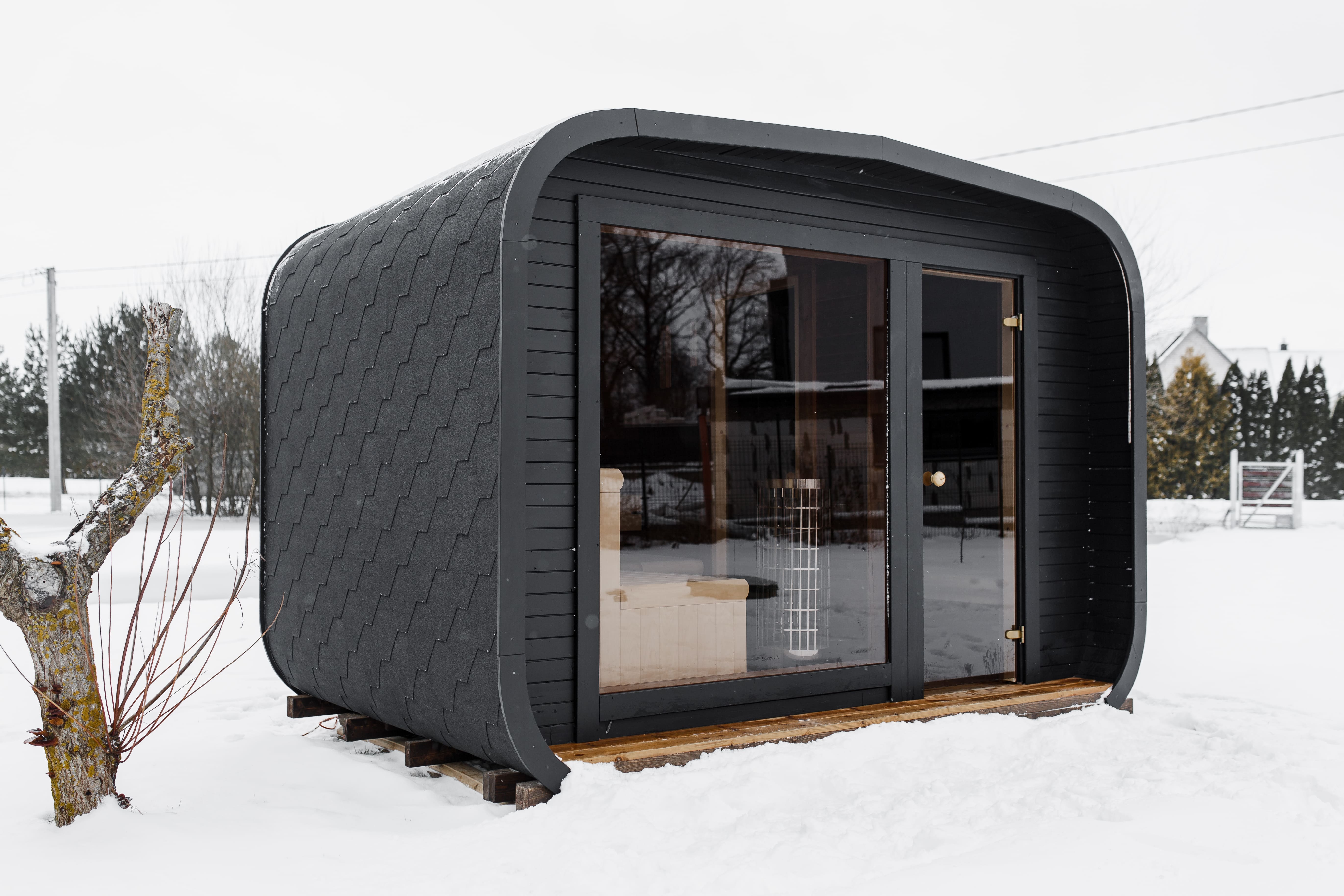 Thermohouten sauna met kleedruimte – 245 × 340 cm