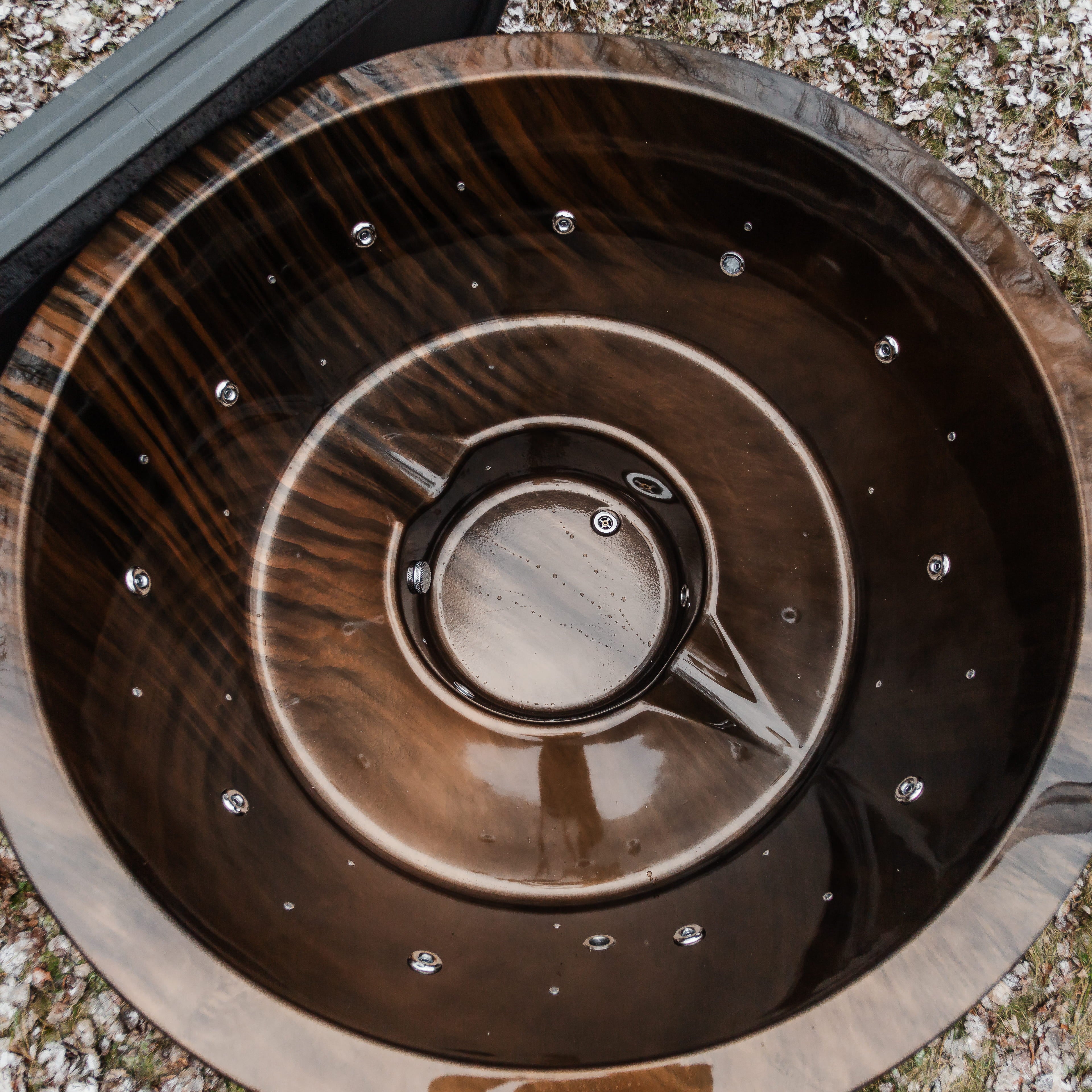 Houtgestookte hottub - interne kachel - rond