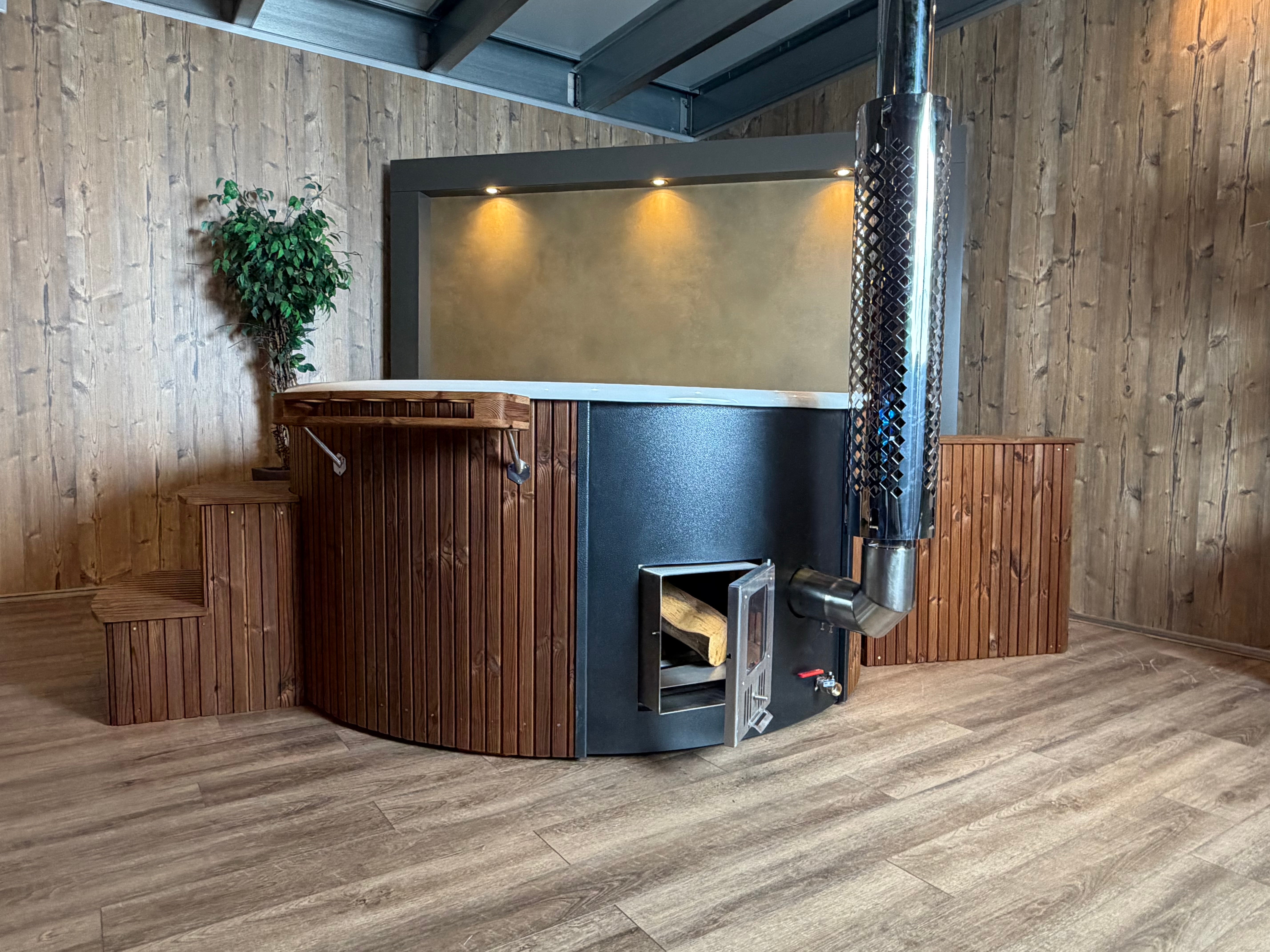 Instapklare hottub houtgestookt thermohout