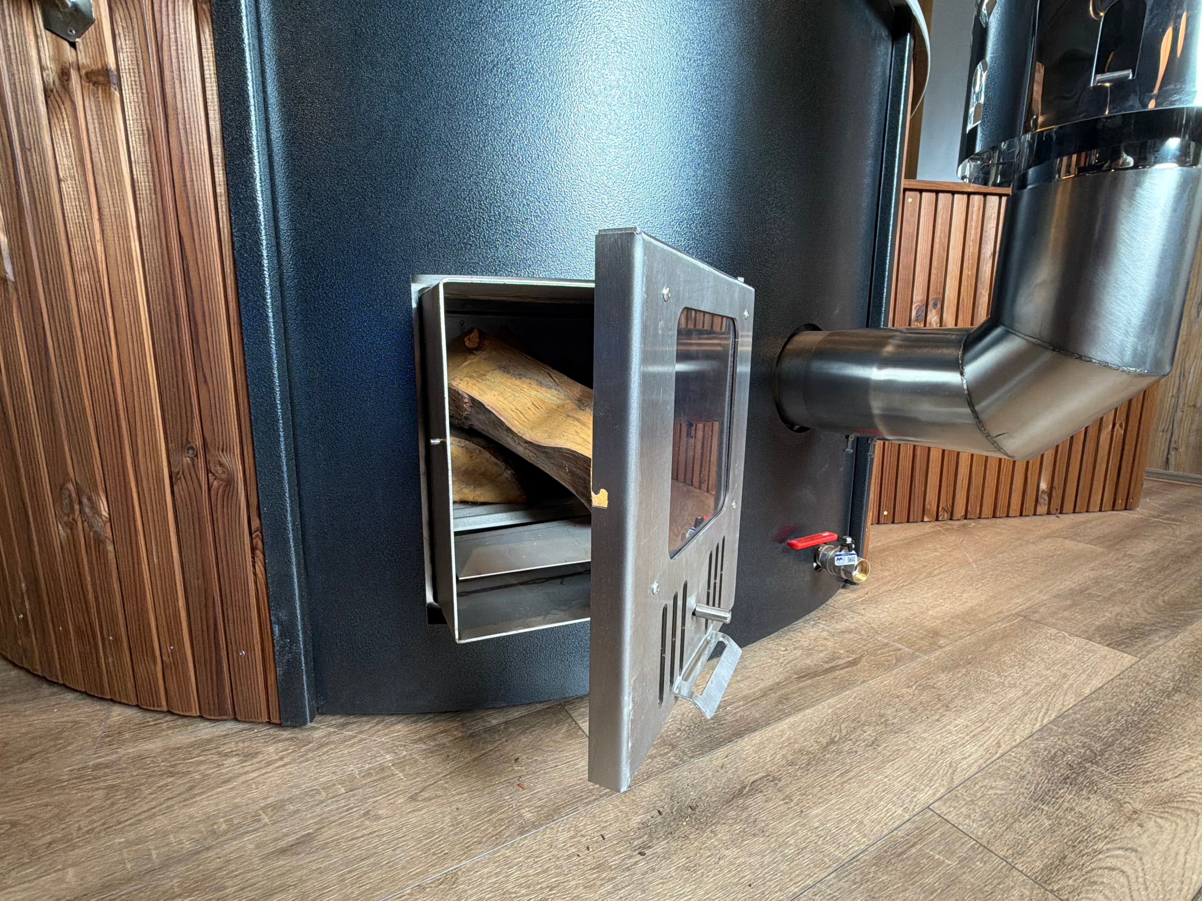 Instapklare hottub houtgestookt thermohout