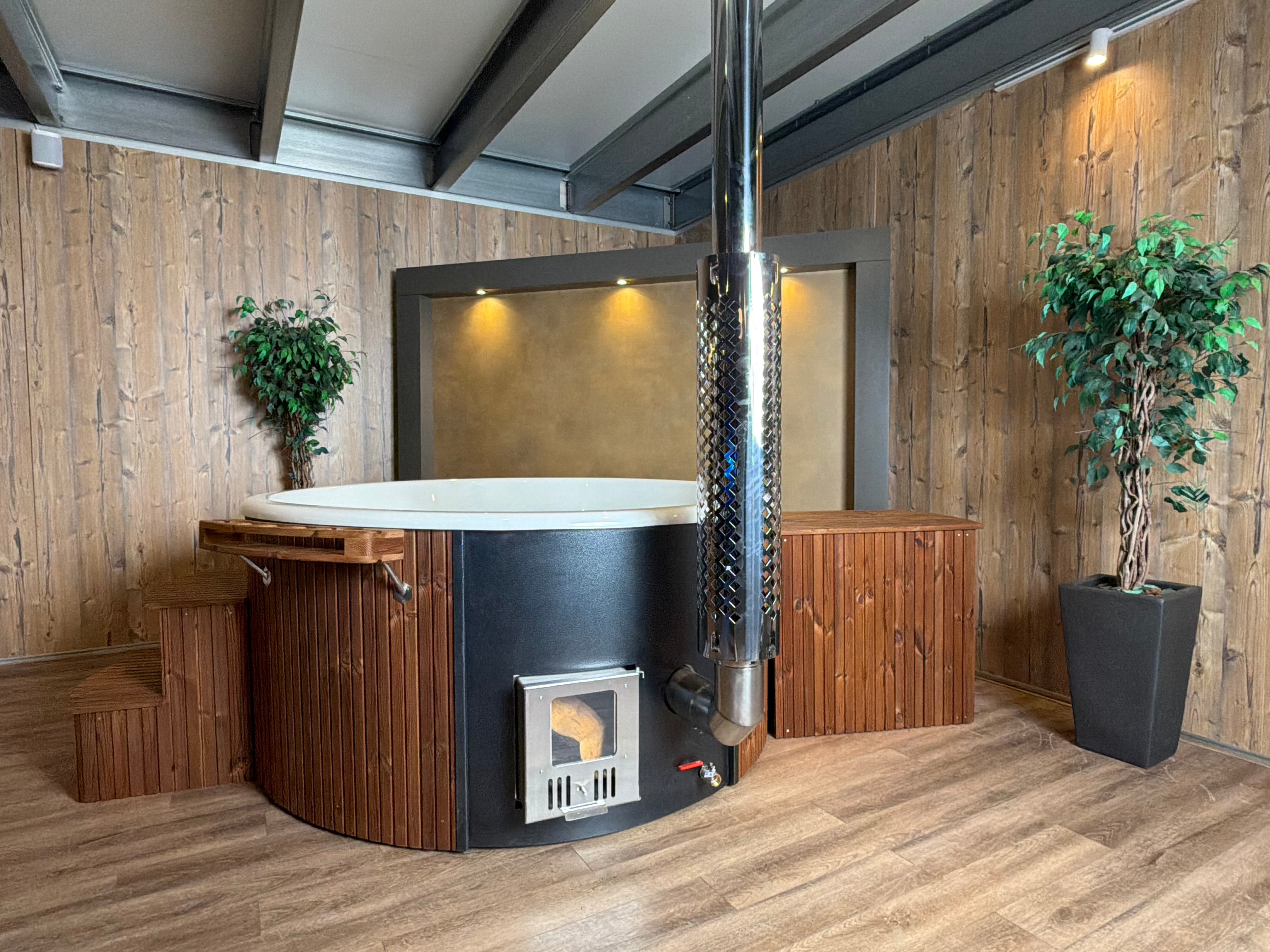 Instapklare hottub houtgestookt thermohout