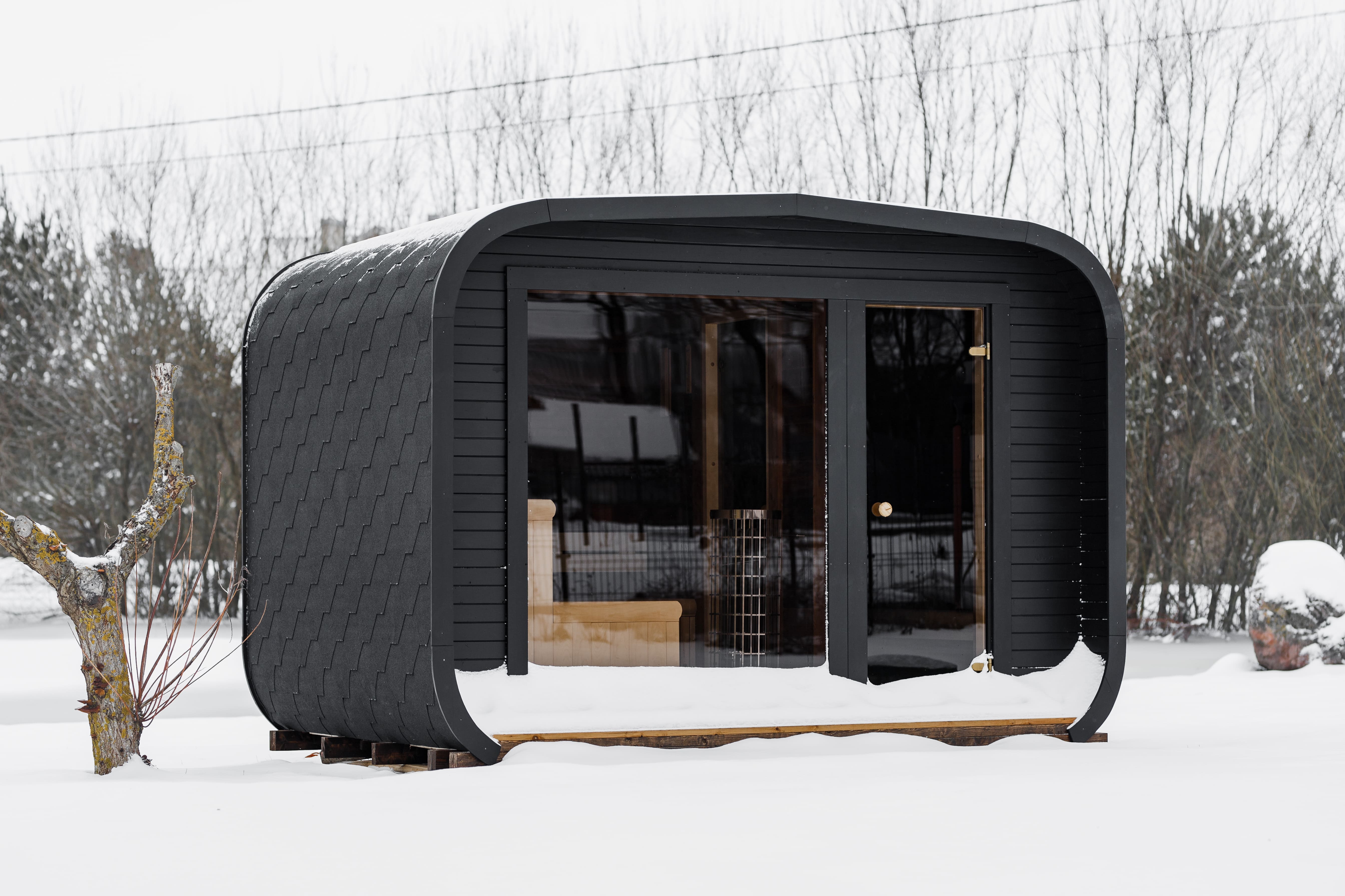 Thermohouten sauna met kleedruimte – 245 × 340 cm