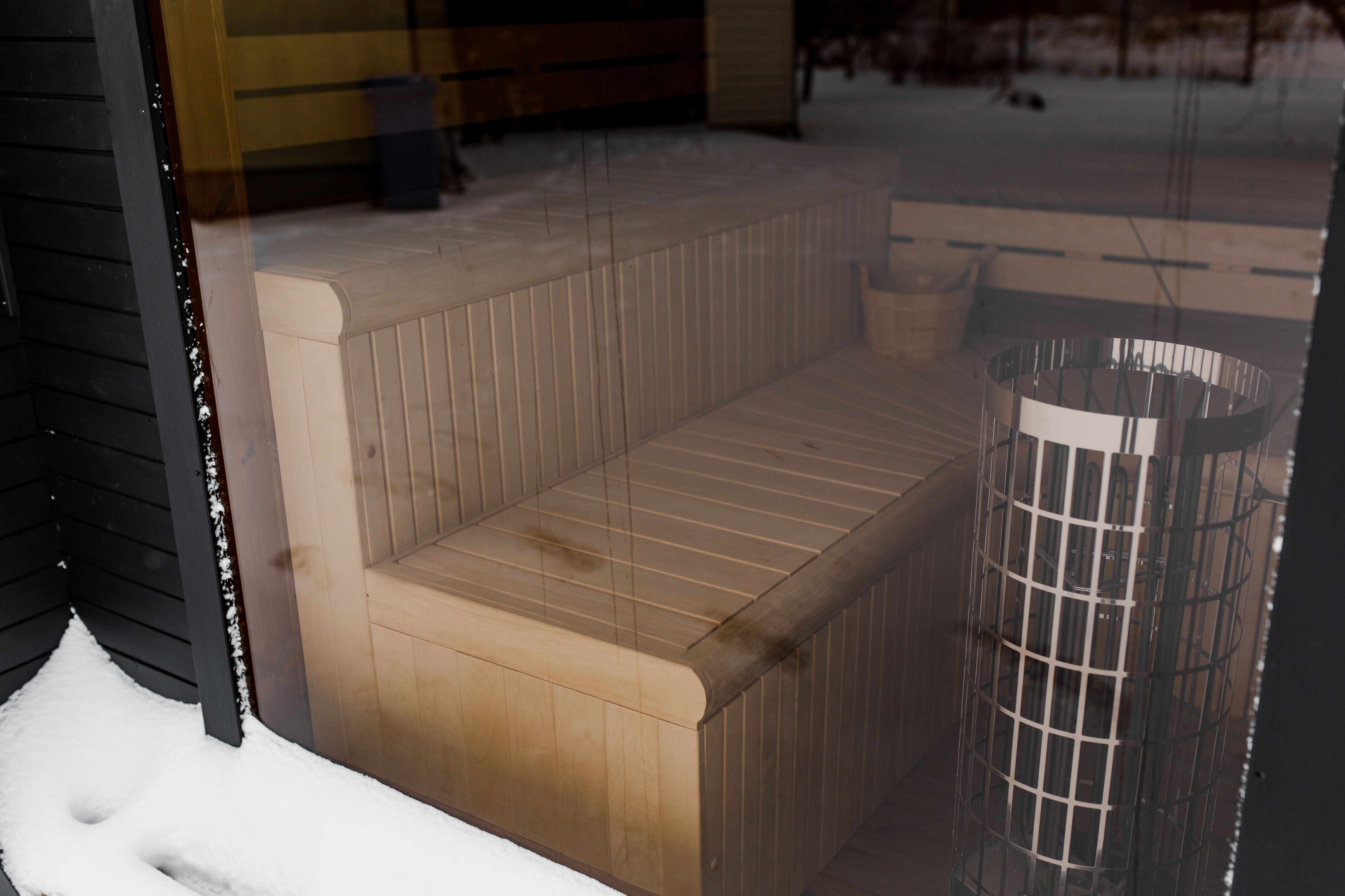 Thermohouten sauna met kleedruimte – 245 × 340 cm