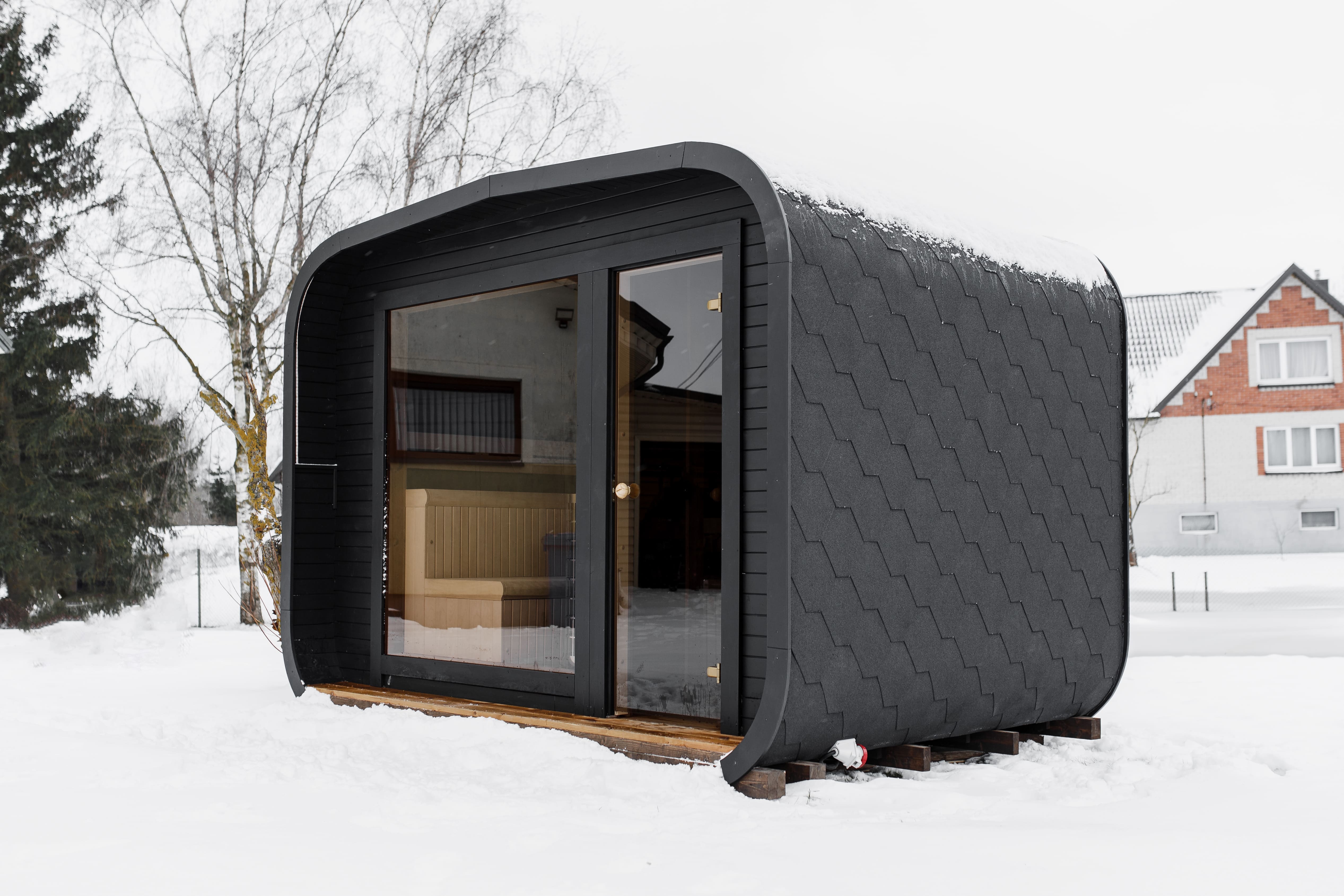 Thermohouten sauna met kleedruimte – 245 × 340 cm
