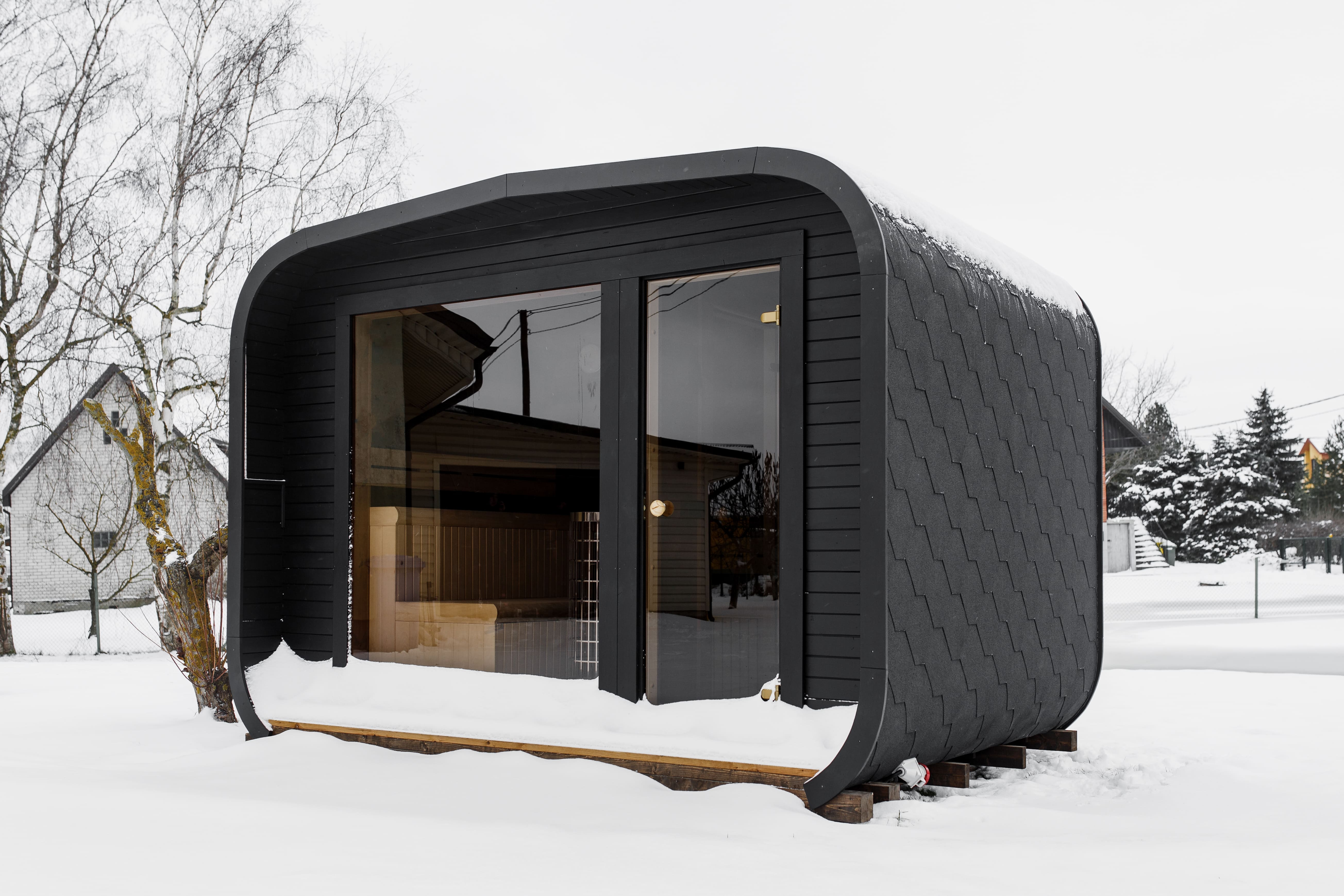 Thermohouten sauna met kleedruimte – 245 × 340 cm