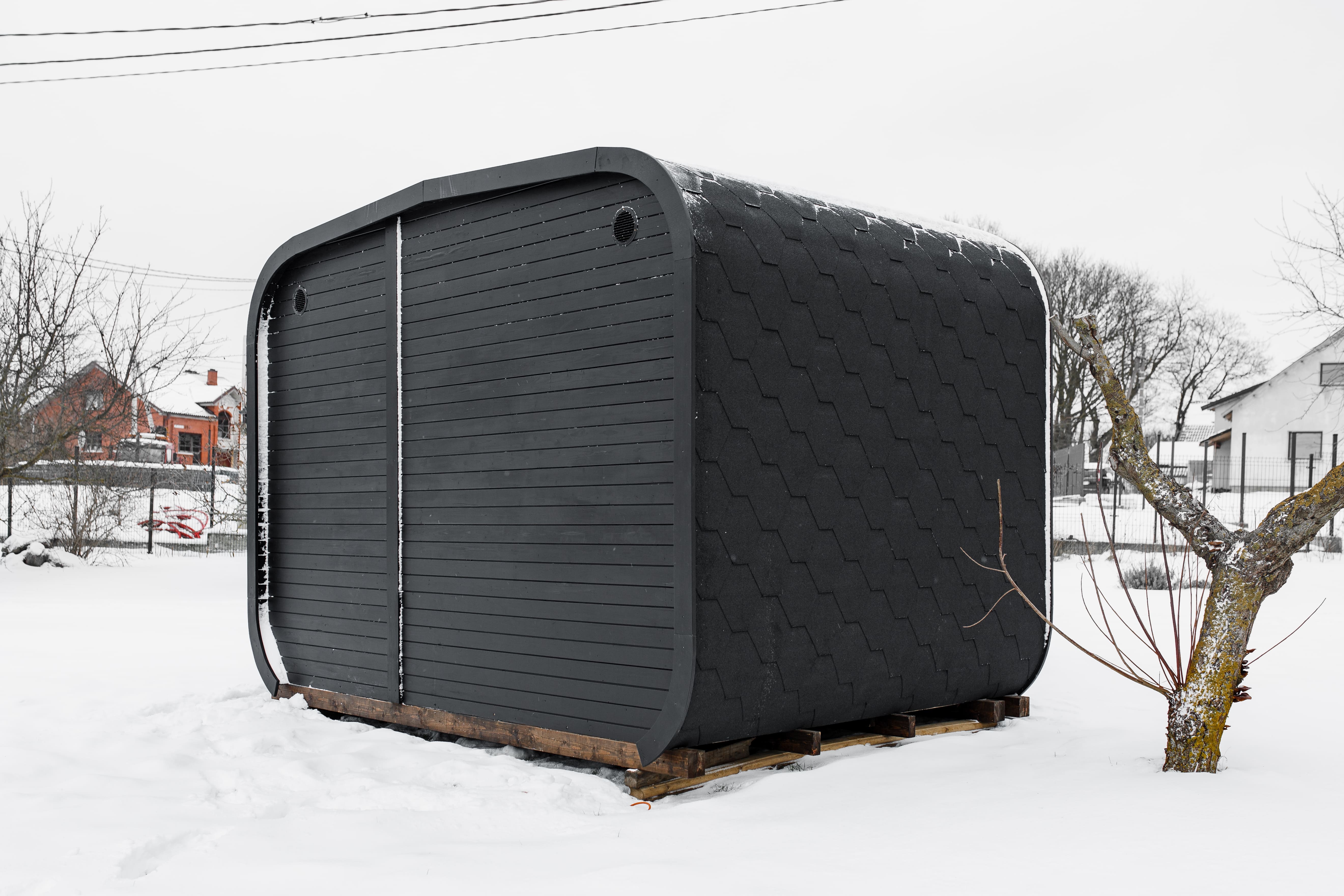 Thermohouten sauna met kleedruimte – 245 × 340 cm