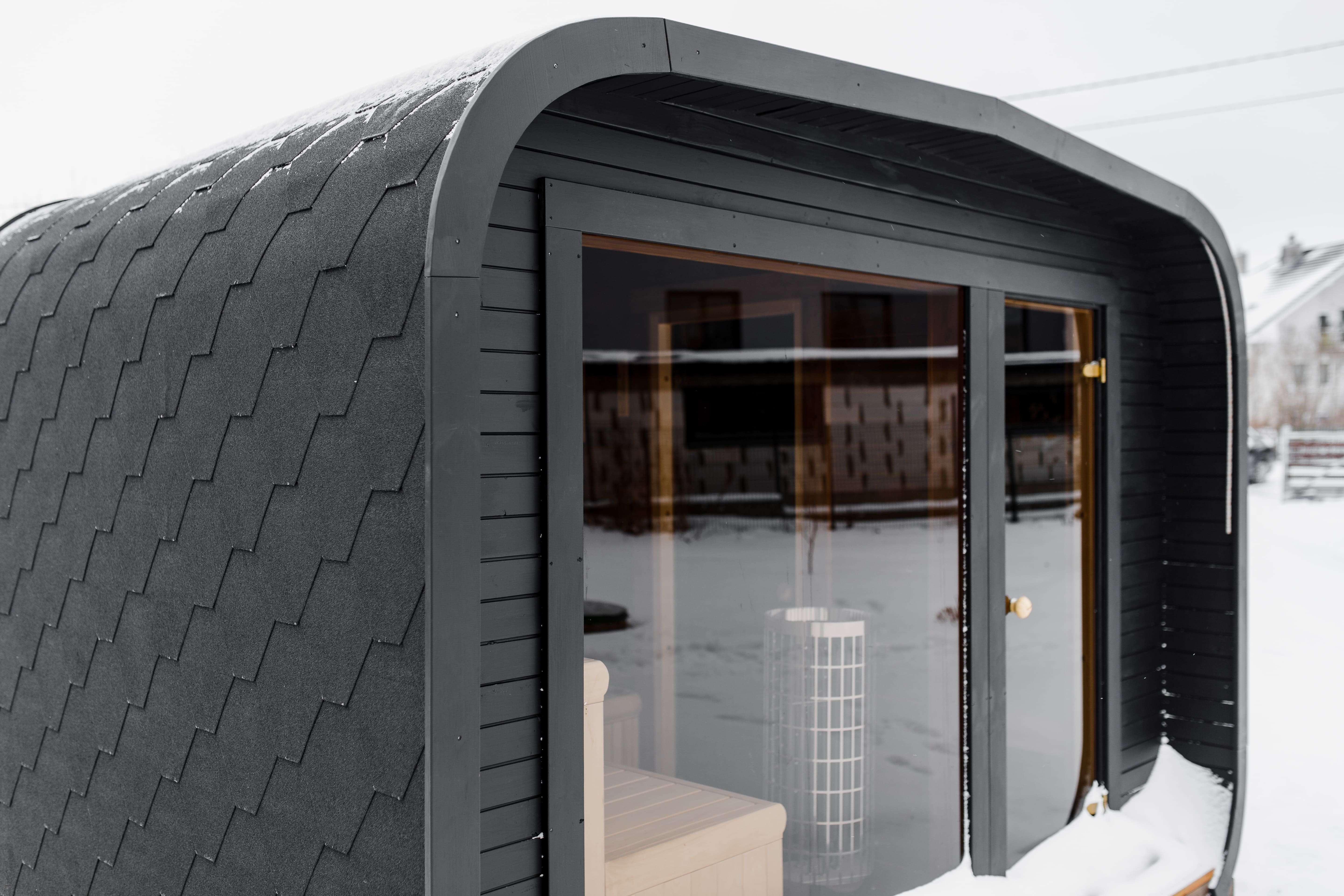 Thermohouten sauna met kleedruimte – 245 × 340 cm