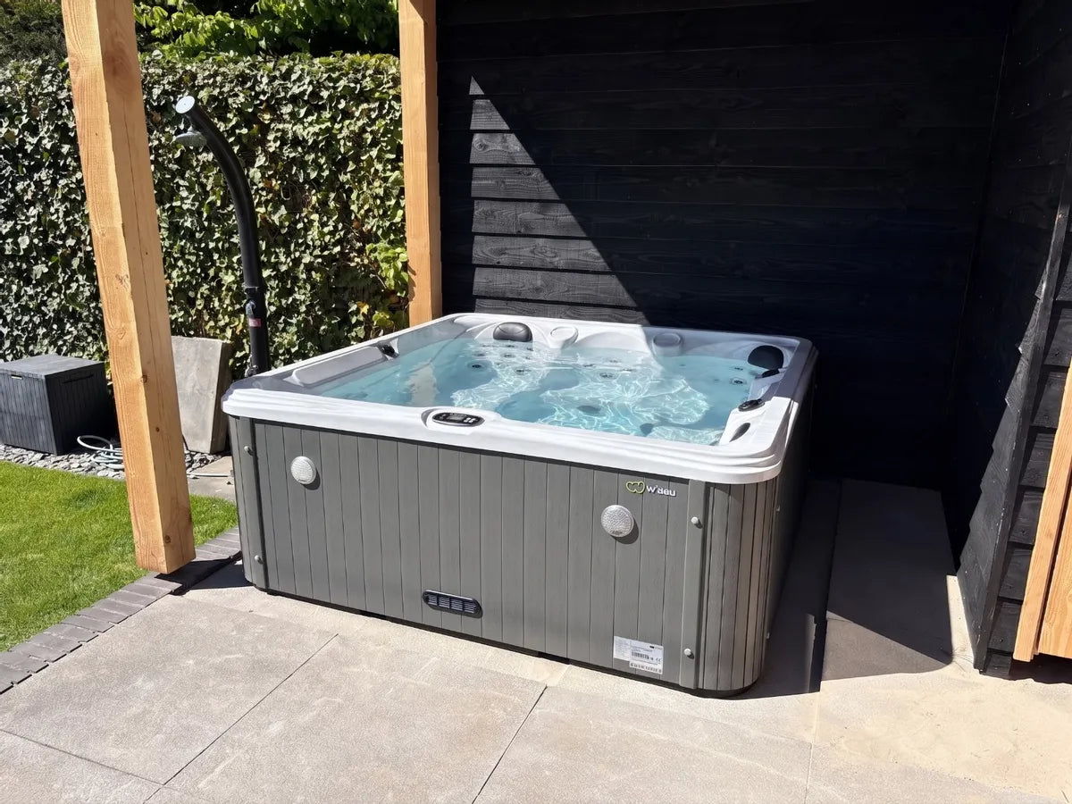 W’eau Delta spa – ruime 5-persoons spa met twee ligplaatsen